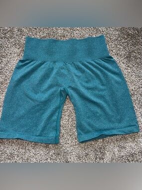 NVGTN Women's Seamless High Waisted Bike Shorts